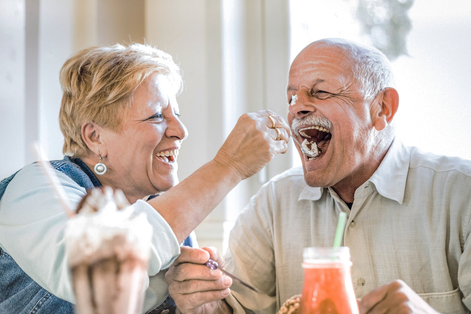 Atragantamiento en Adultos Mayores: Prevención y Reacción Ante una Emergencia